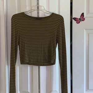 Forever 21 Long sleeve crop top